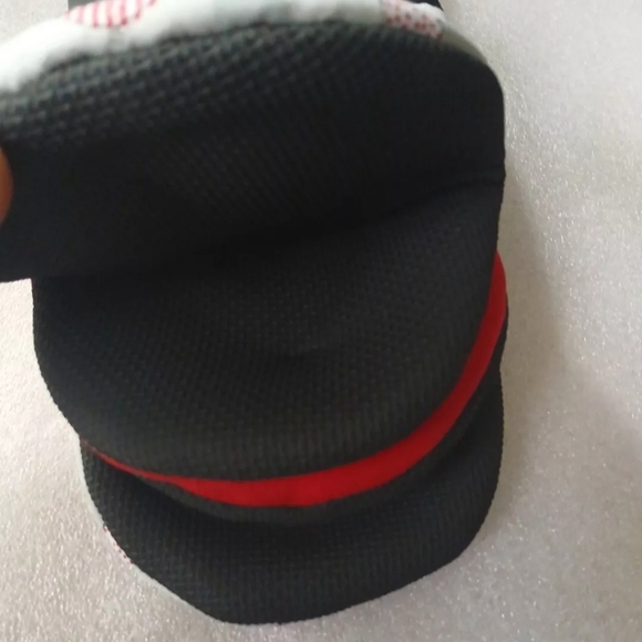 NWT DISNEY Winnie The Pooh OVEN MINI MITT Oversized 2PK Piglet GREY RED BLK - Picture 5 of 6